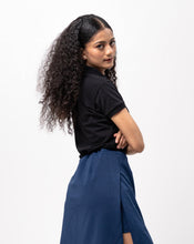 Load image into Gallery viewer, Black Classique Plain Women&#39;s Polo Shirt
