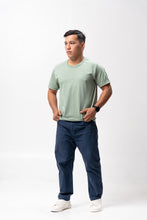 Load image into Gallery viewer, Beetle Green Sun Plain T-Shirt
